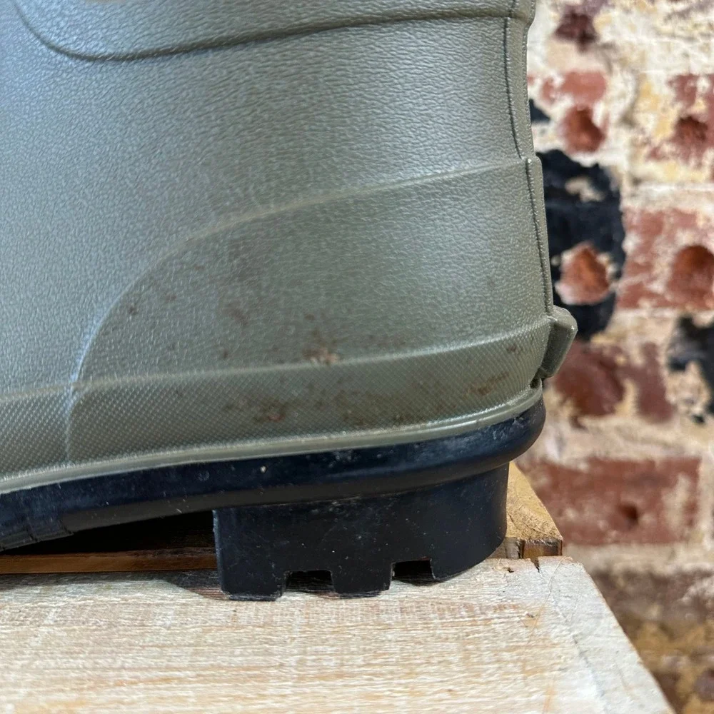 Magellan Boys Sz 6 Mud Rain Camo Green Boots